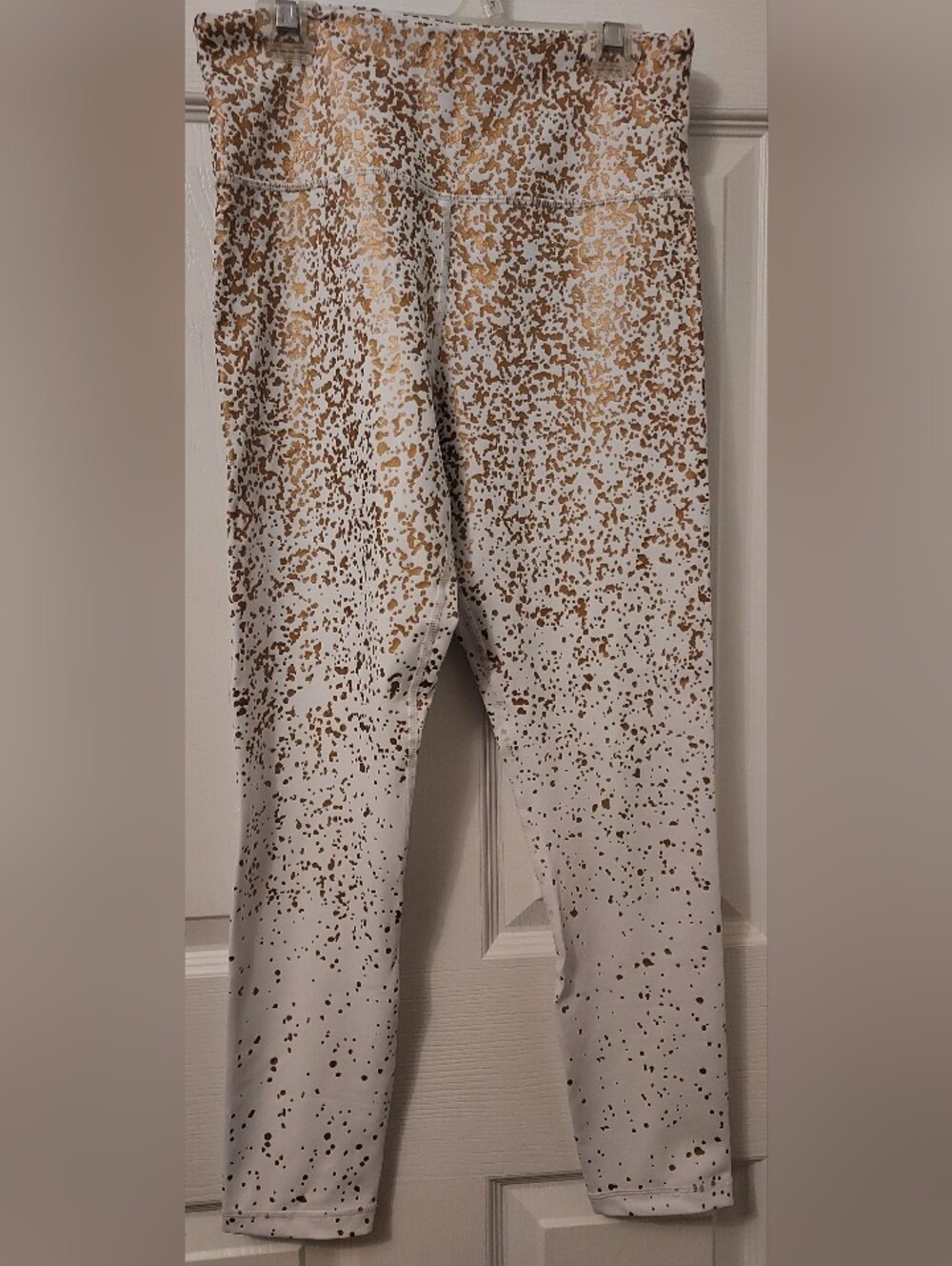 Women's Zyia White Stay Gold Leggings sz 6/8 24in Inseam